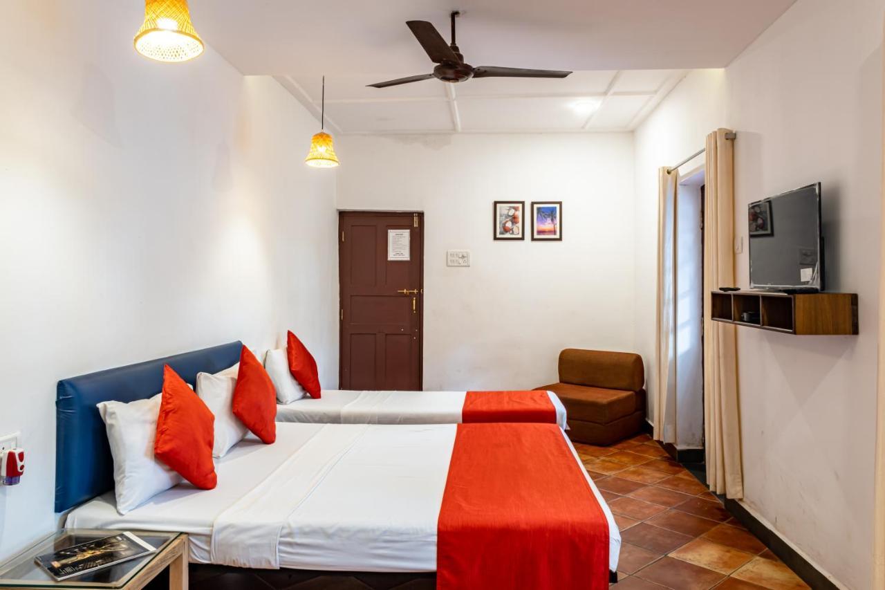 O Camarao Hotel Calangute Exterior photo