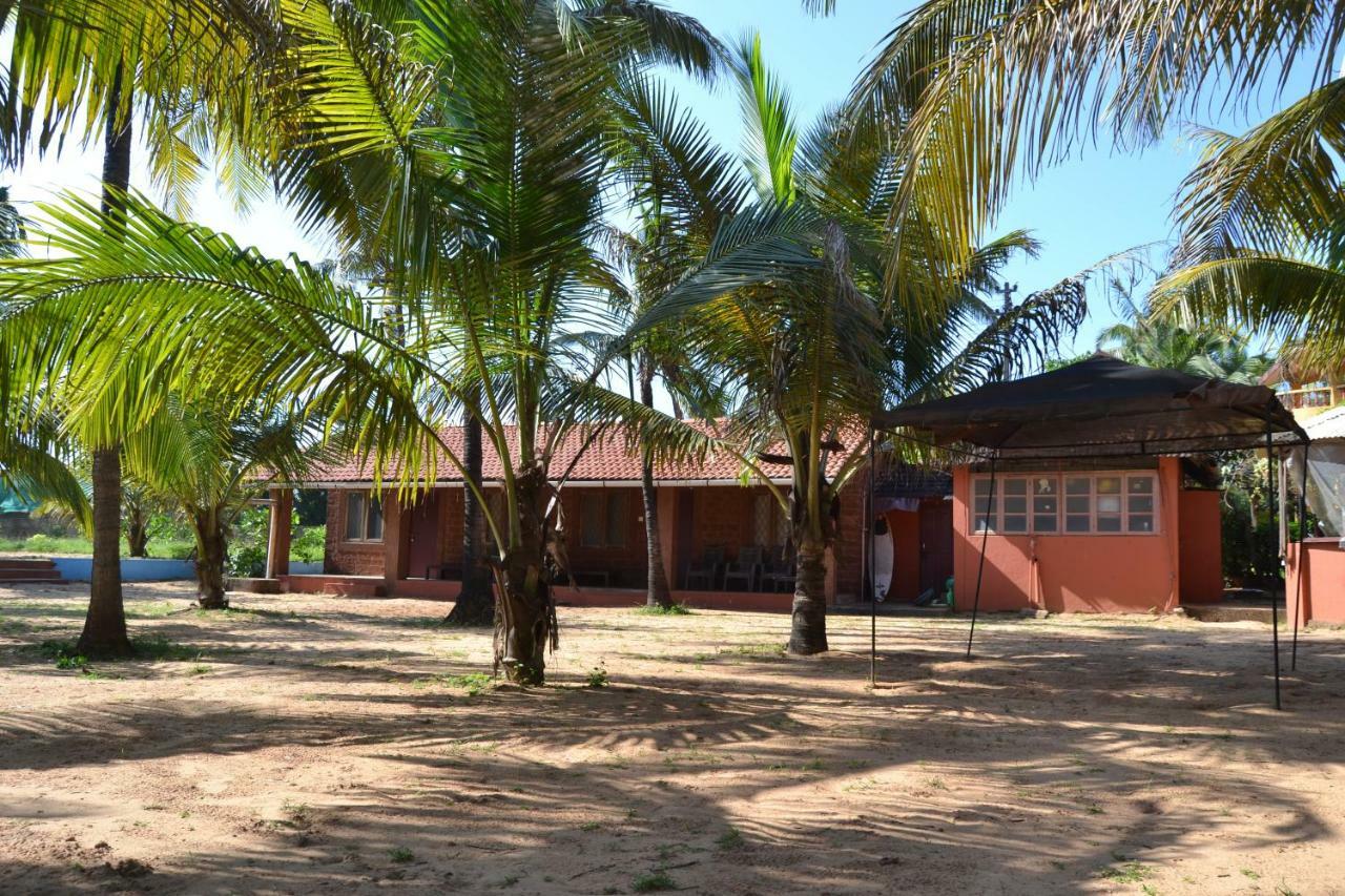 O Camarao Hotel Calangute Exterior photo