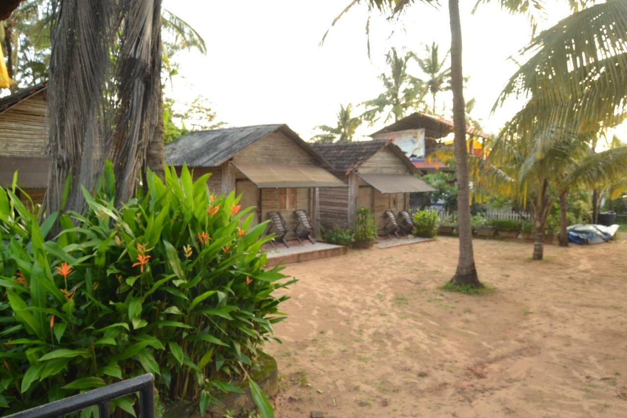 O Camarao Hotel Calangute Exterior photo